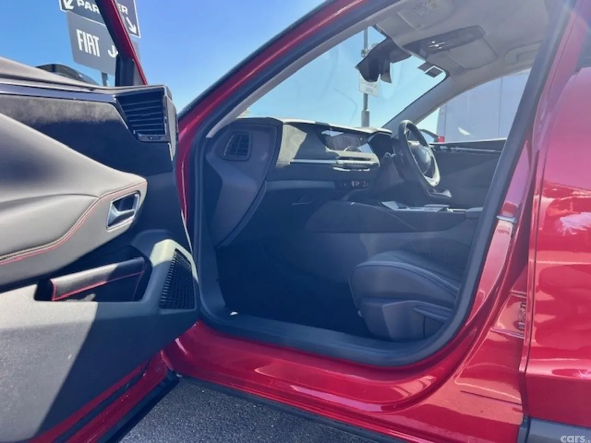 DS Automobiles DS 4 MPV, Petrol, 2025, Red