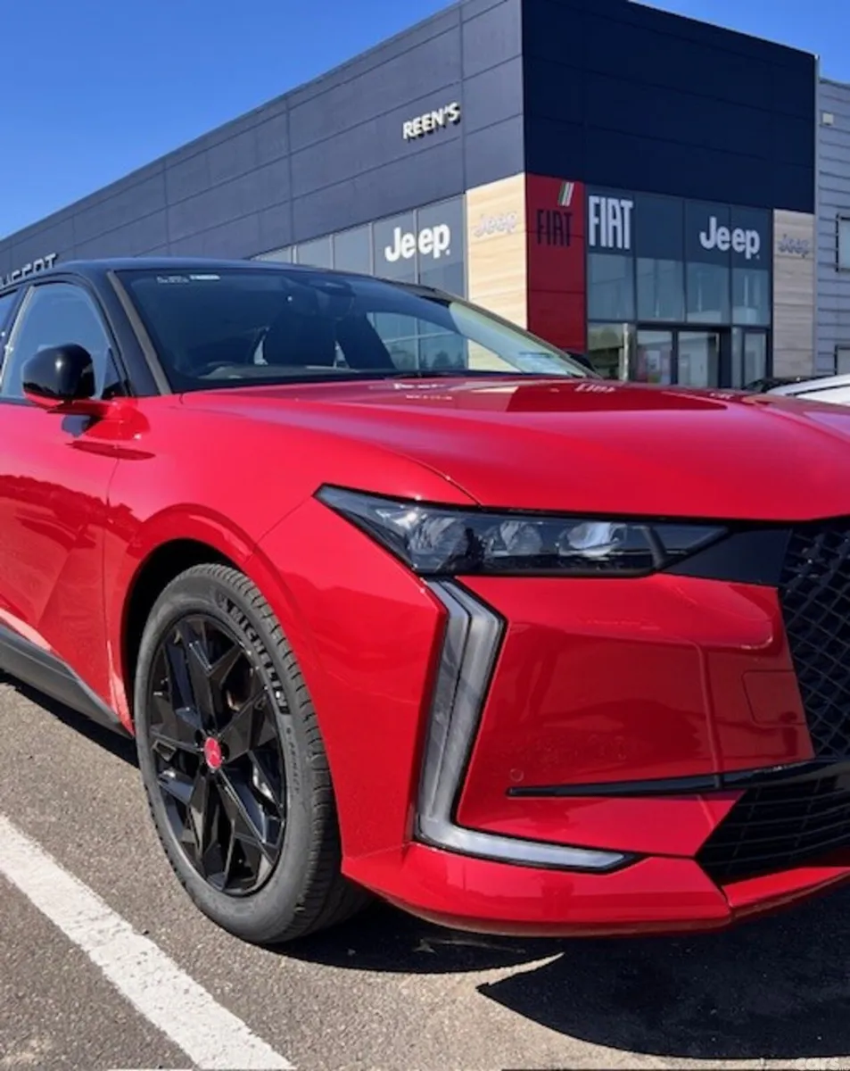 DS Automobiles DS 4 MPV, Petrol, 2025, Red