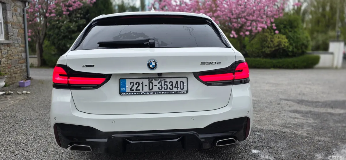 BMW 5-Series Estate, Petrol Plug-in Hybrid, 2022, White