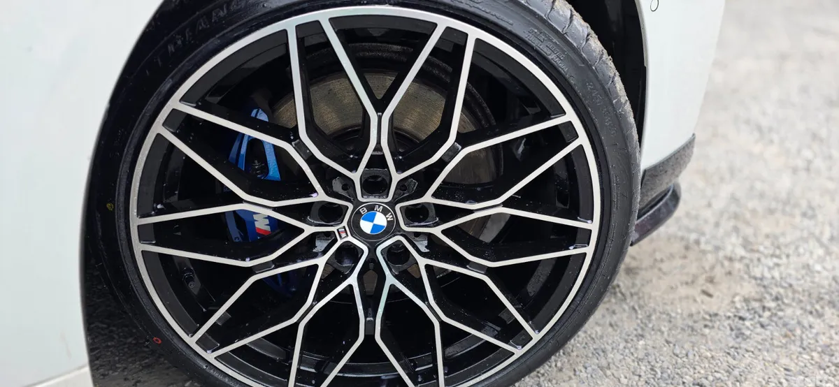 BMW 5-Series Estate, Petrol Plug-in Hybrid, 2022, White