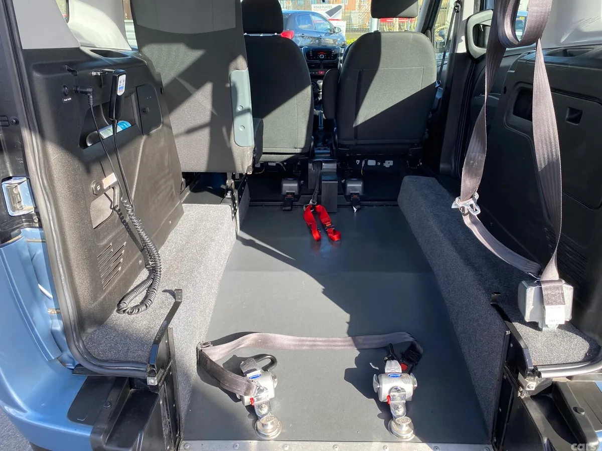 Fiat Doblo Estate, Petrol, 2019, Blue