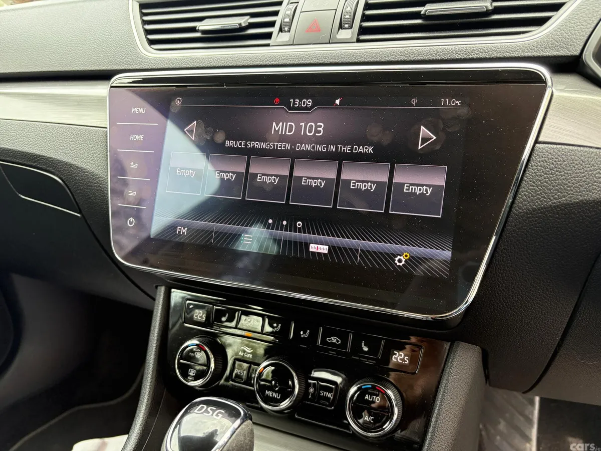 Skoda Superb Saloon, Diesel, 2020, Grey