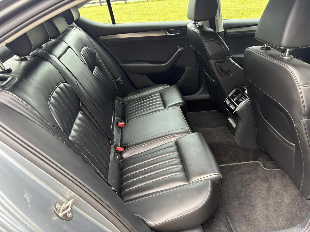 Skoda Superb Saloon, Diesel, 2020, Grey