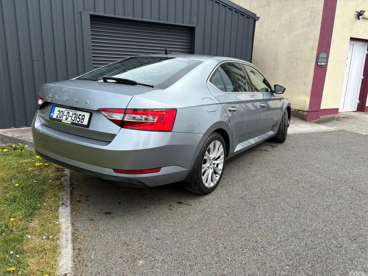 Skoda Superb Saloon, Diesel, 2020, Grey