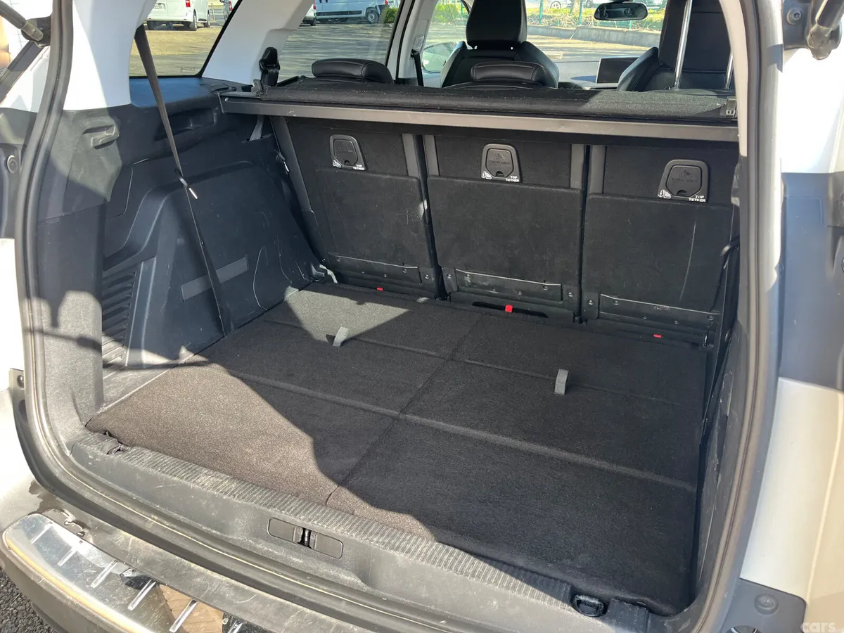 Peugeot 5008 MPV, Diesel, 2018, White