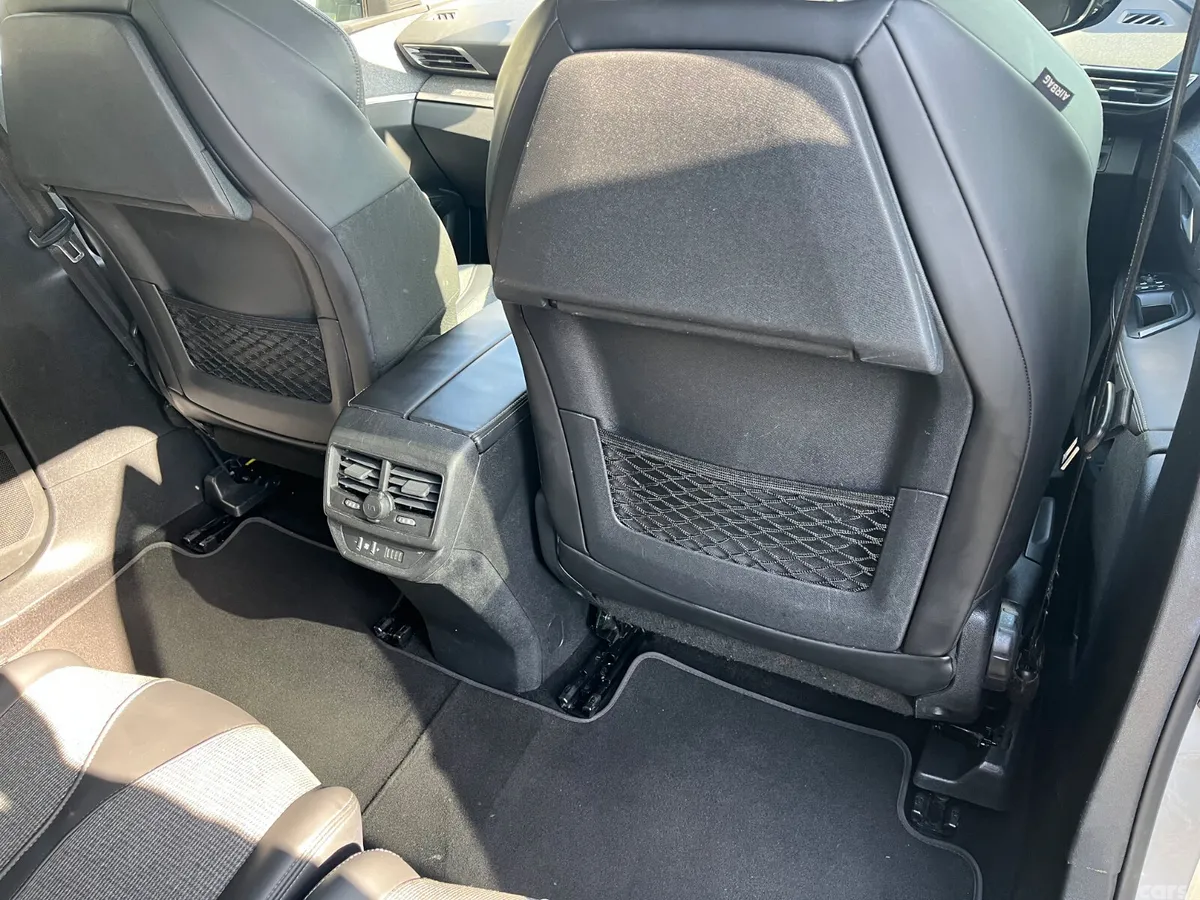 Peugeot 5008 MPV, Diesel, 2018, White
