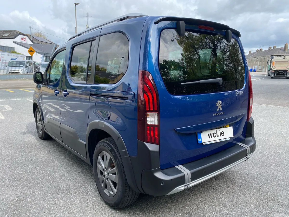 Peugeot Rifter MPV, Diesel, 2022, Blue