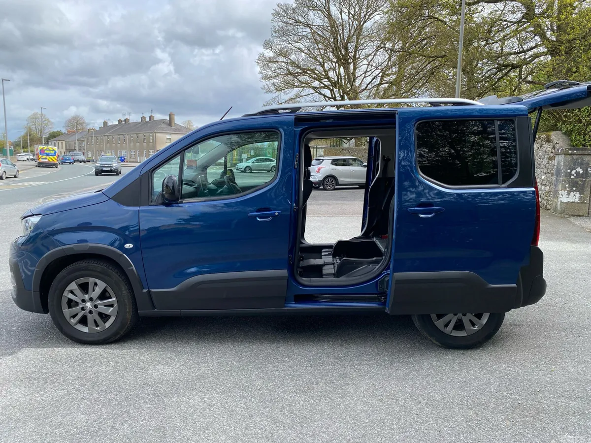 Peugeot Rifter MPV, Diesel, 2022, Blue