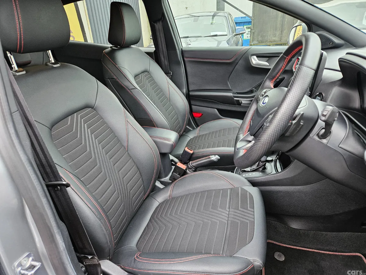 Ford Puma Hatchback, Petrol, 2023, Silver