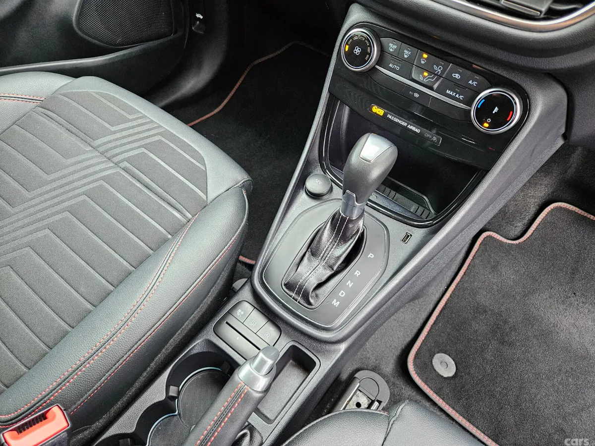 Ford Puma Hatchback, Petrol, 2023, Silver