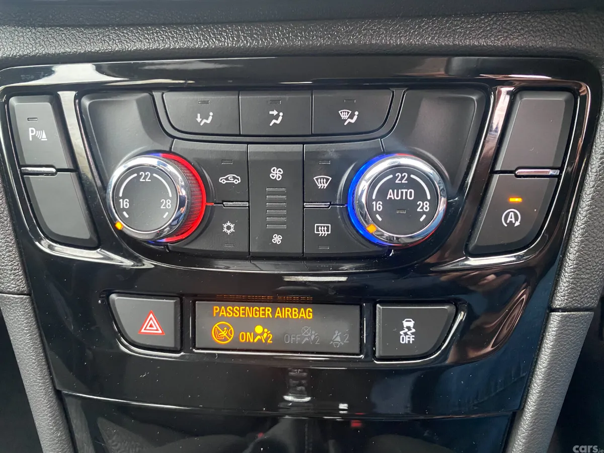 Vauxhall Mokka Hatchback, Diesel, 2018, Grey