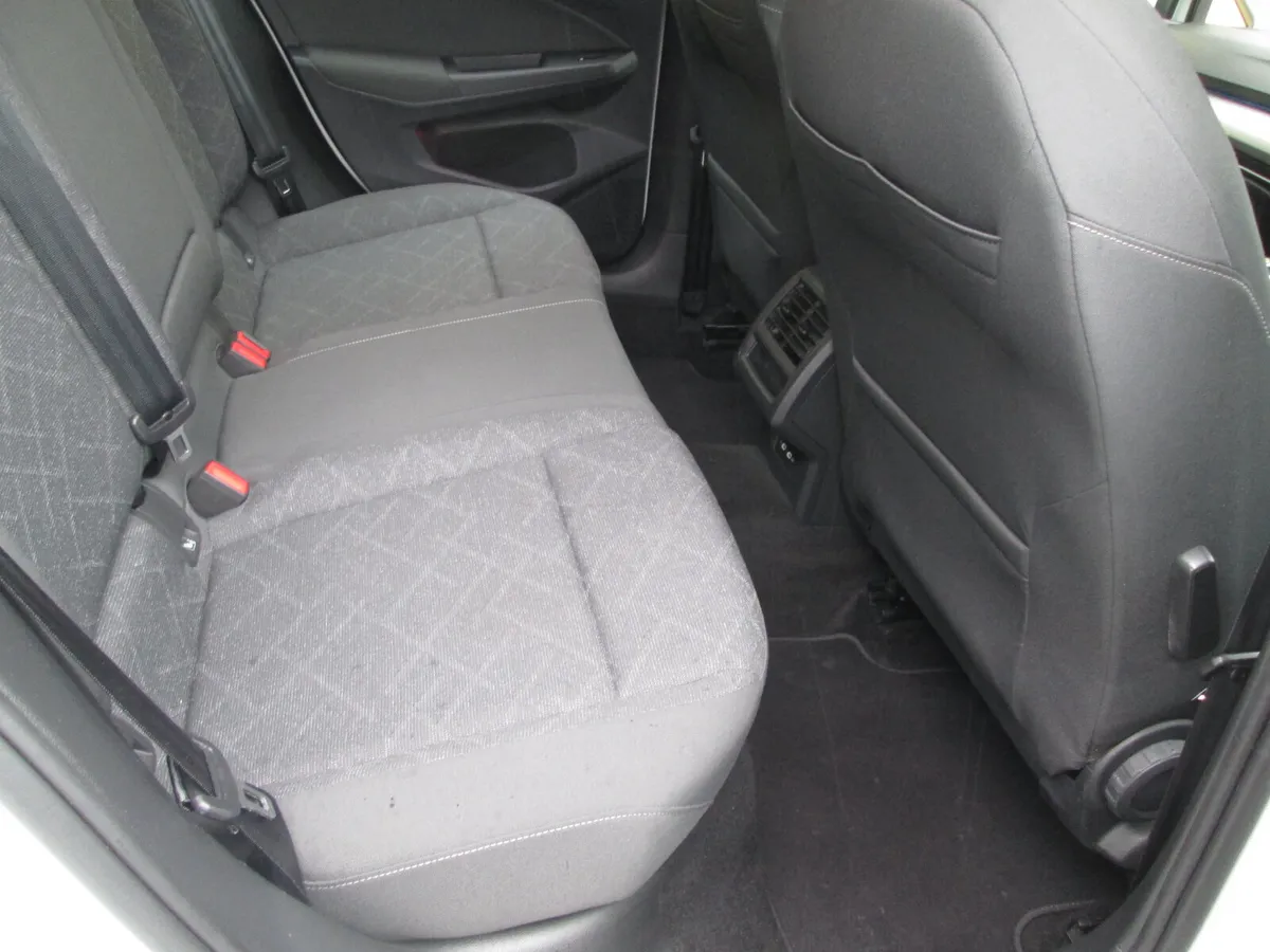 Volkswagen Golf Hatchback, Diesel, 2022, White