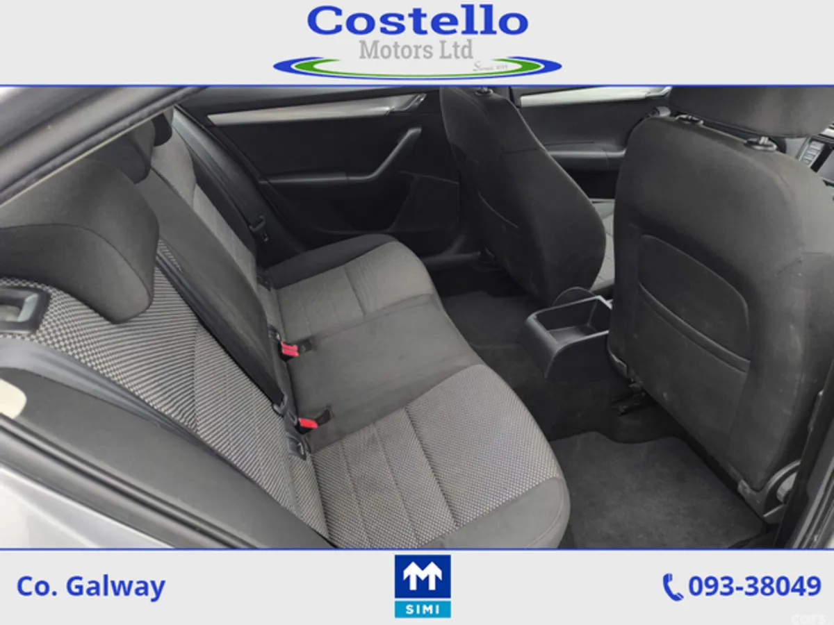 Skoda Octavia Hatchback, Diesel, 2014, Silver