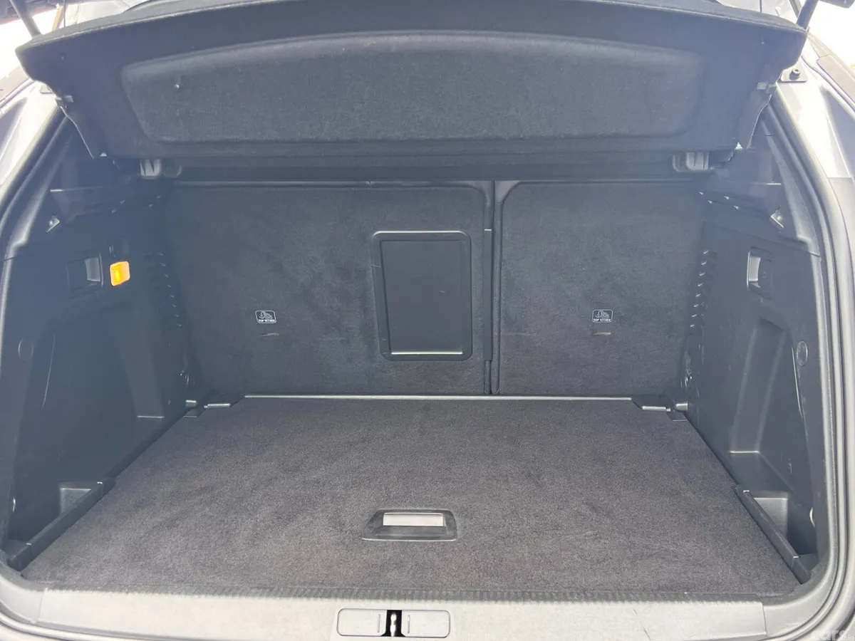 Peugeot 3008 MPV, Diesel, 2022, Grey