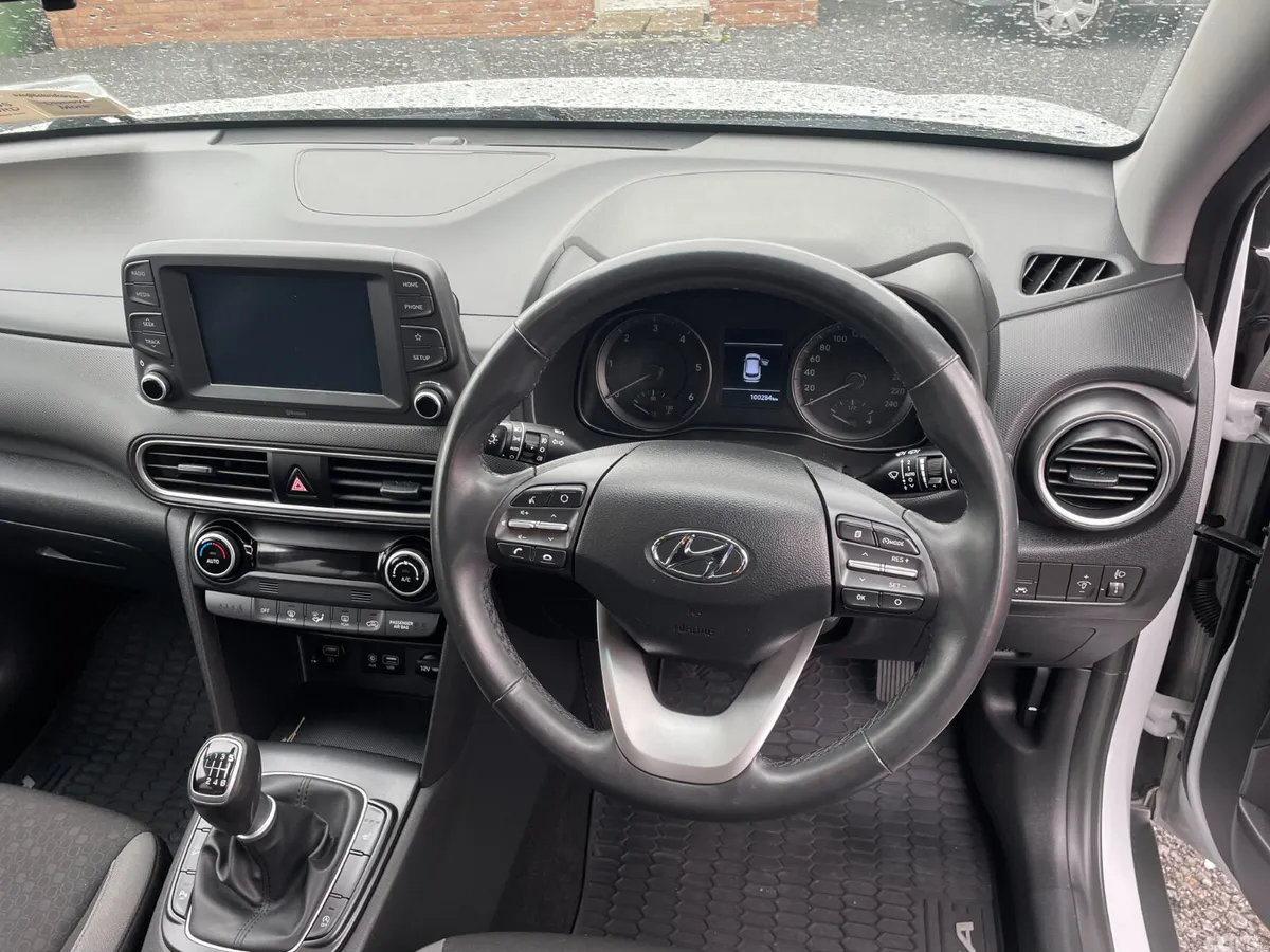 Hyundai KONA MPV, Diesel, 2019, White