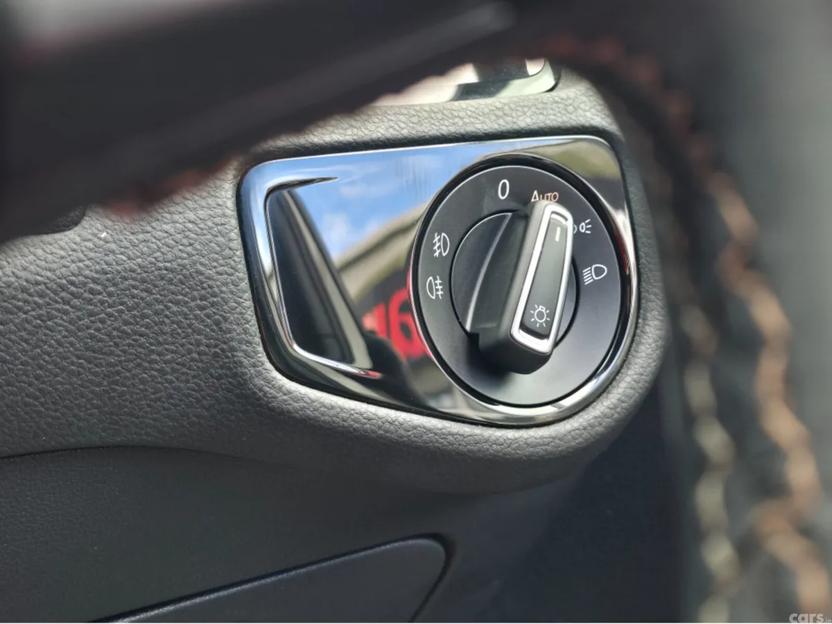 Volkswagen Golf Hatchback, Petrol, 2015, Grey