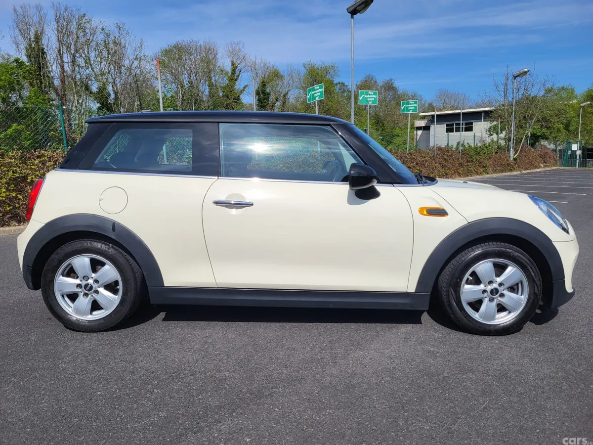Mini Cooper Hatchback, Diesel, 2016, White