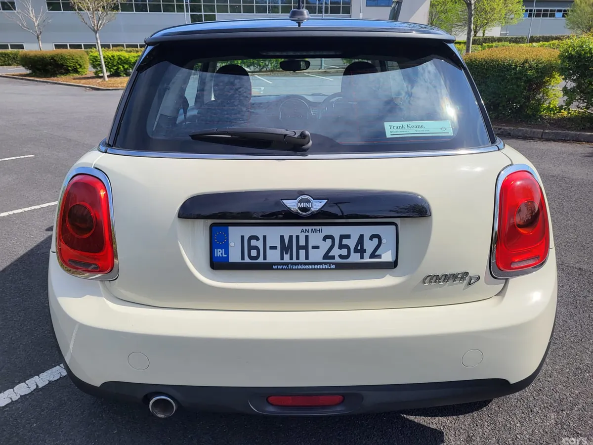 Mini Cooper Hatchback, Diesel, 2016, White