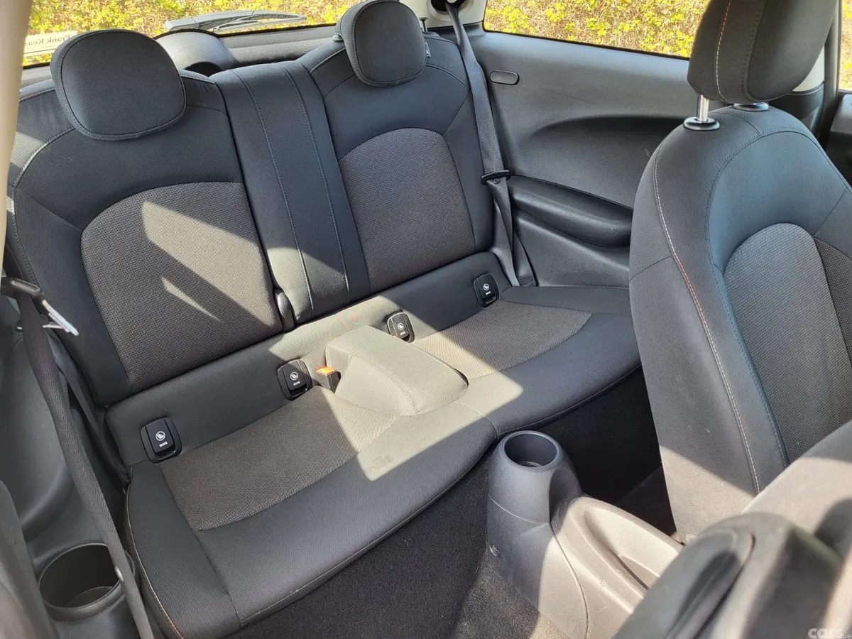 Mini Cooper Hatchback, Diesel, 2016, White