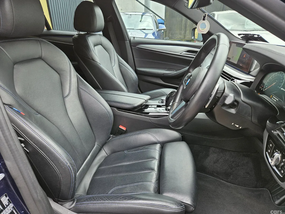 BMW 5-Series Saloon, Petrol Plug-in Hybrid, 2018, Blue