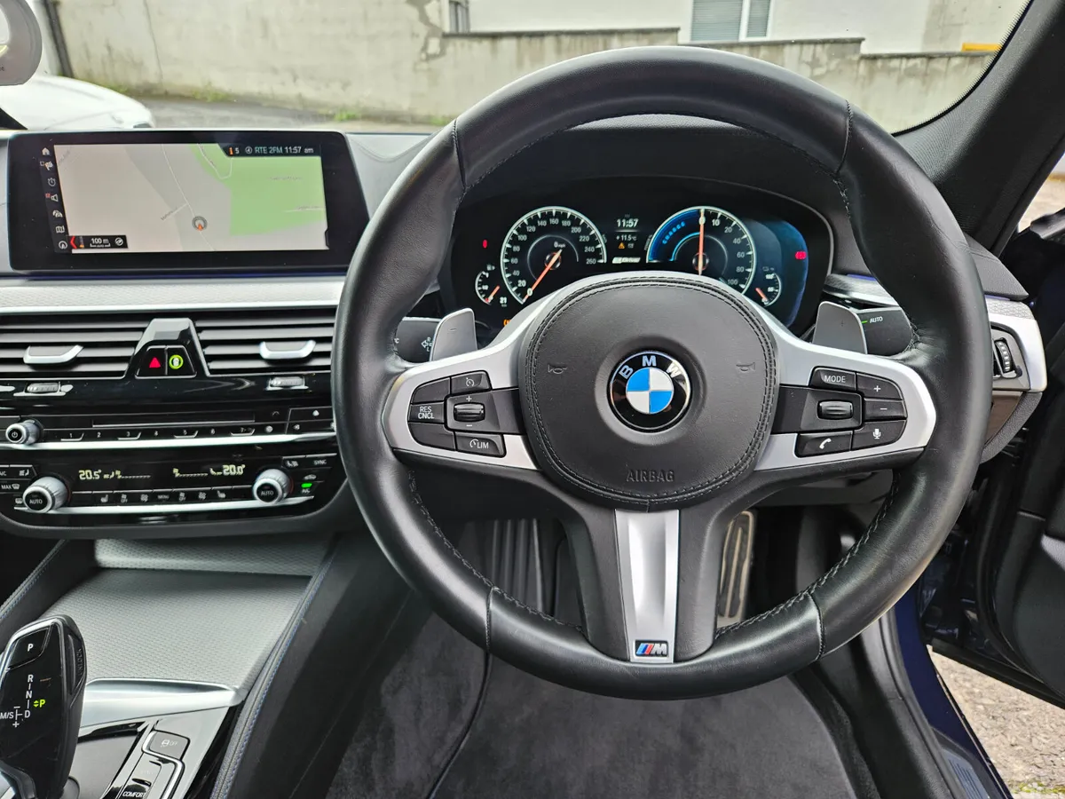 BMW 5-Series Saloon, Petrol Plug-in Hybrid, 2018, Blue