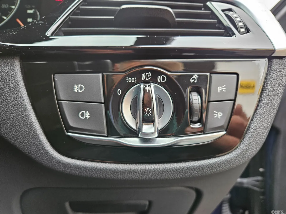 BMW 5-Series Saloon, Petrol Plug-in Hybrid, 2018, Blue