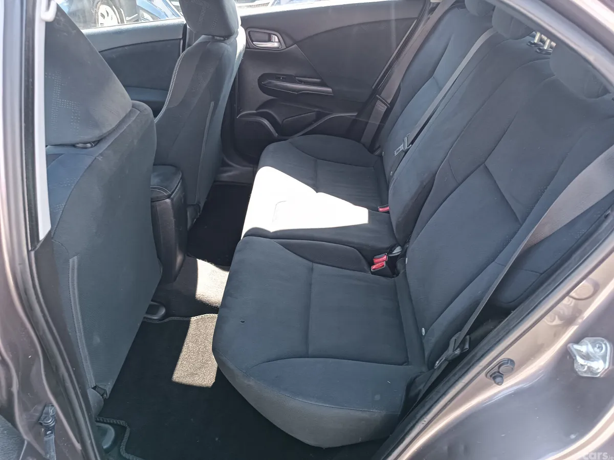 Honda Civic Hatchback, Diesel, 2014, Brown