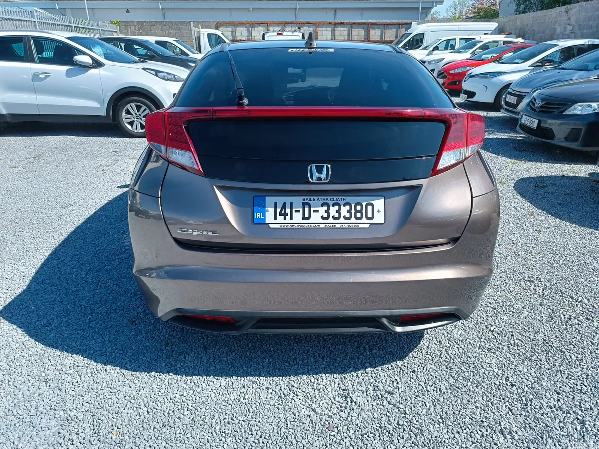 Honda Civic Hatchback, Diesel, 2014, Brown