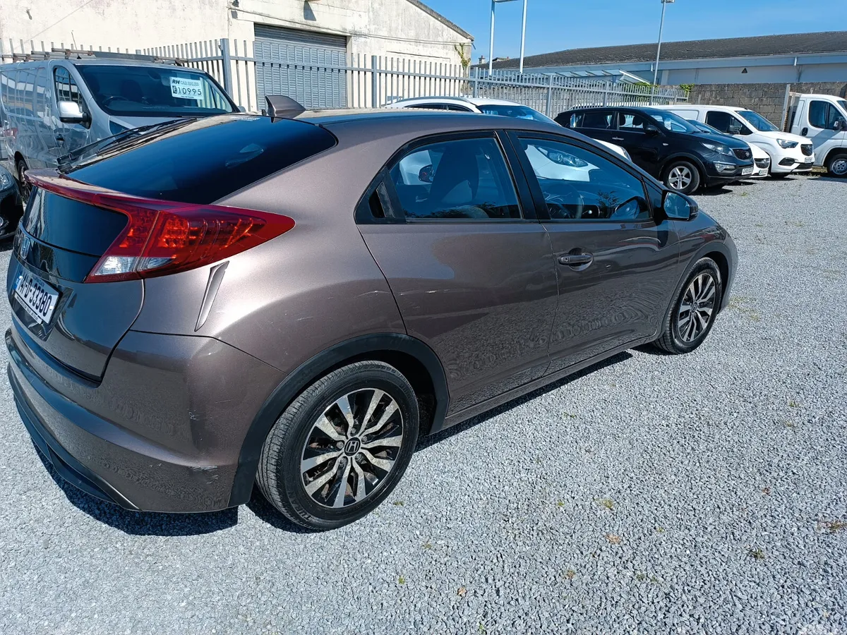 Honda Civic Hatchback, Diesel, 2014, Brown