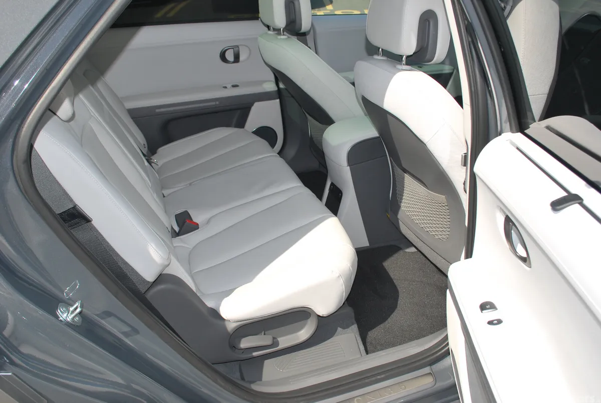 Hyundai IONIQ 5 MPV, Electric, 2026, Grey