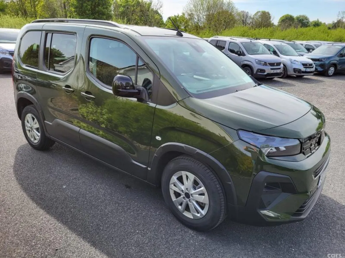 Peugeot Rifter MPV, Diesel, 2025, Green