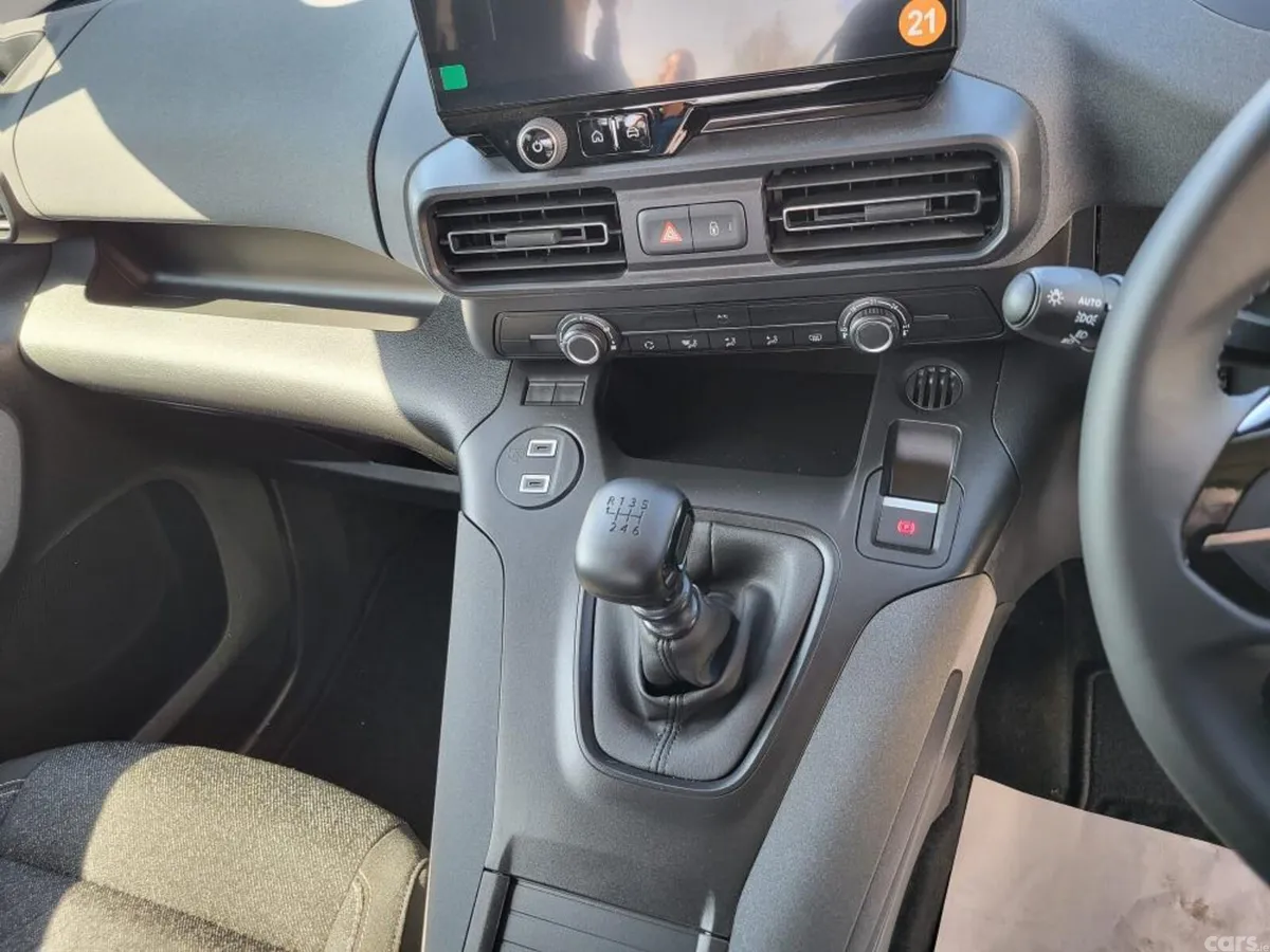 Peugeot Rifter MPV, Diesel, 2026, Blue