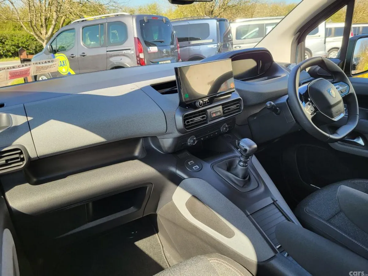 Peugeot Rifter MPV, Diesel, 2026, Blue