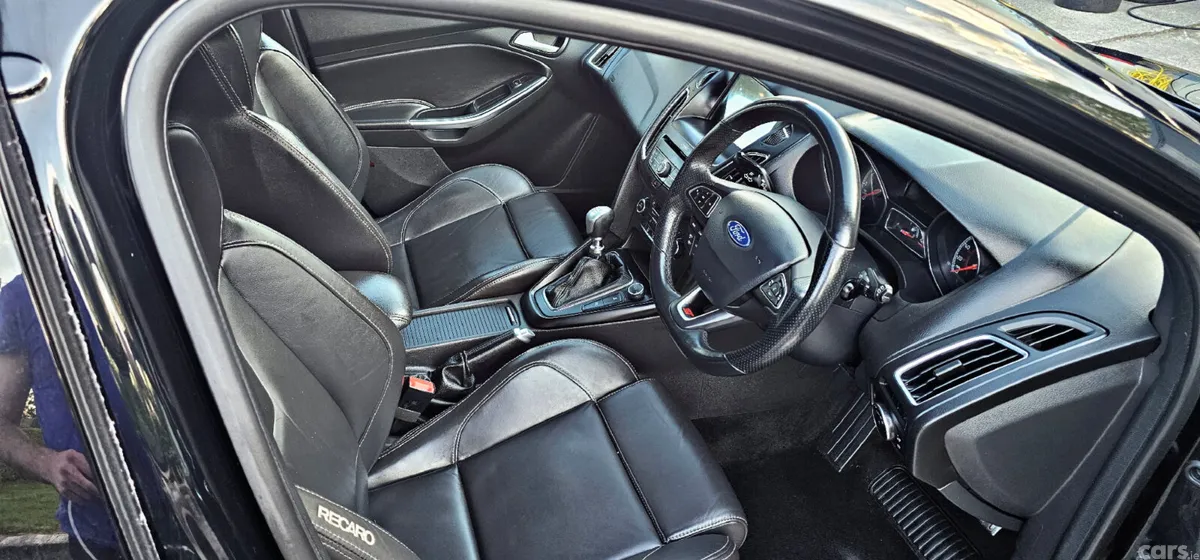 Ford Focus Hatchback, Petrol, 2018, Black