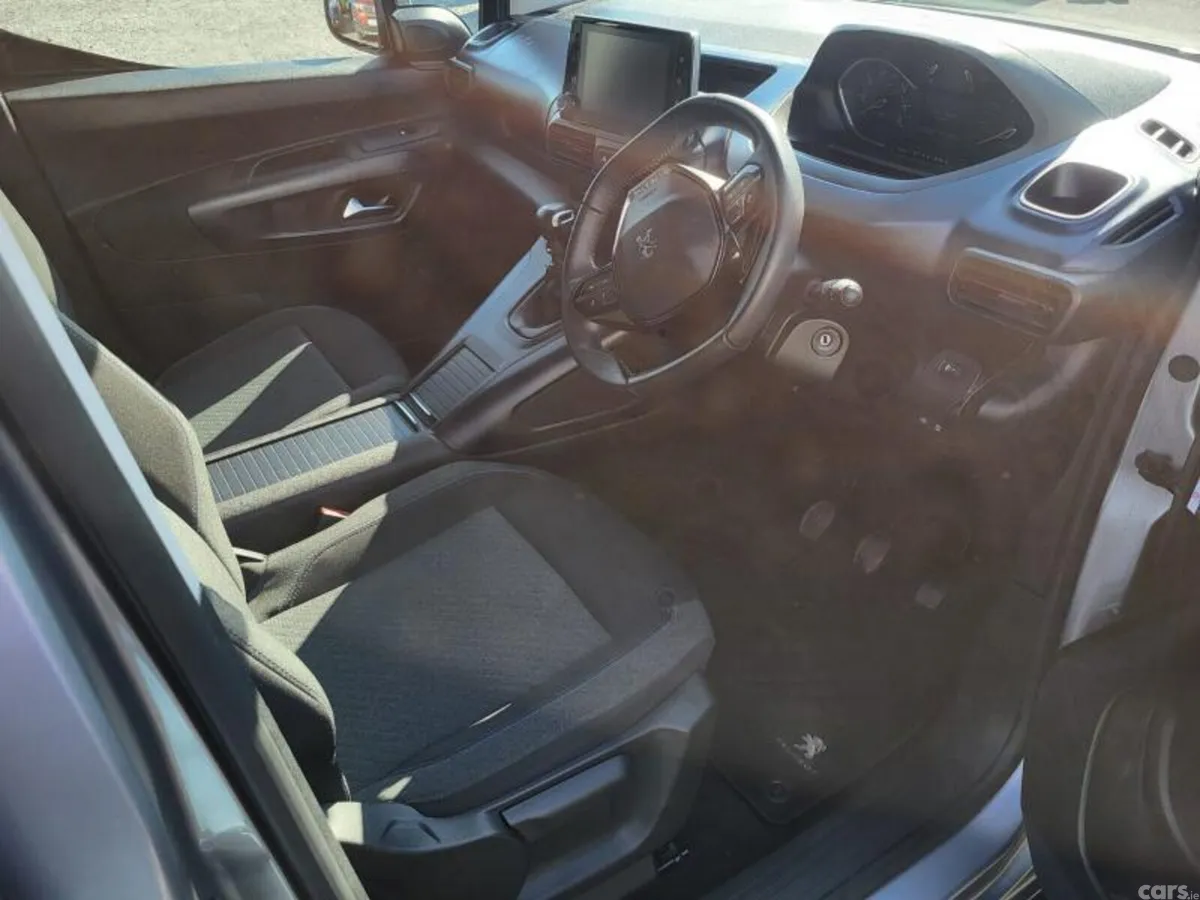 Peugeot Rifter MPV, Diesel, 2022, Grey