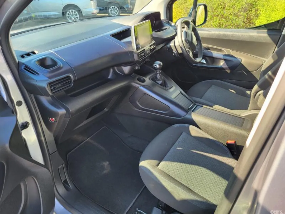 Peugeot Rifter MPV, Diesel, 2022, Grey