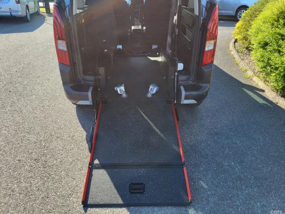 Peugeot Rifter MPV, Diesel, 2022, Grey
