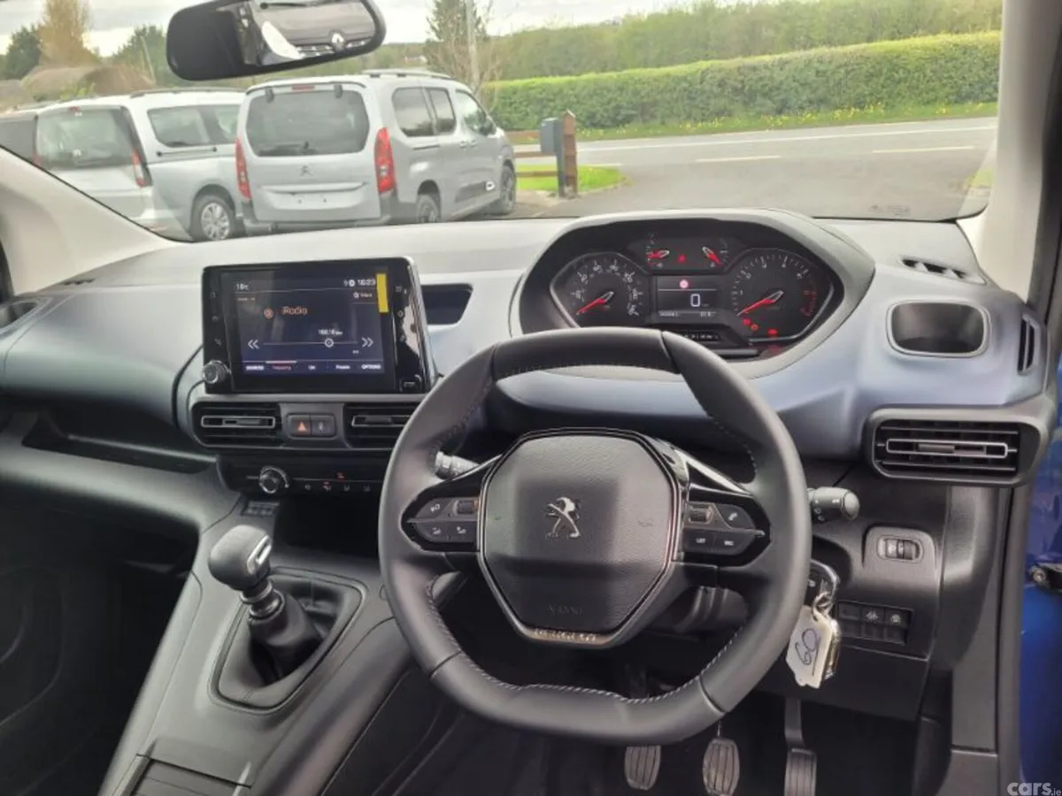Peugeot Rifter MPV, Diesel, 2023, Blue