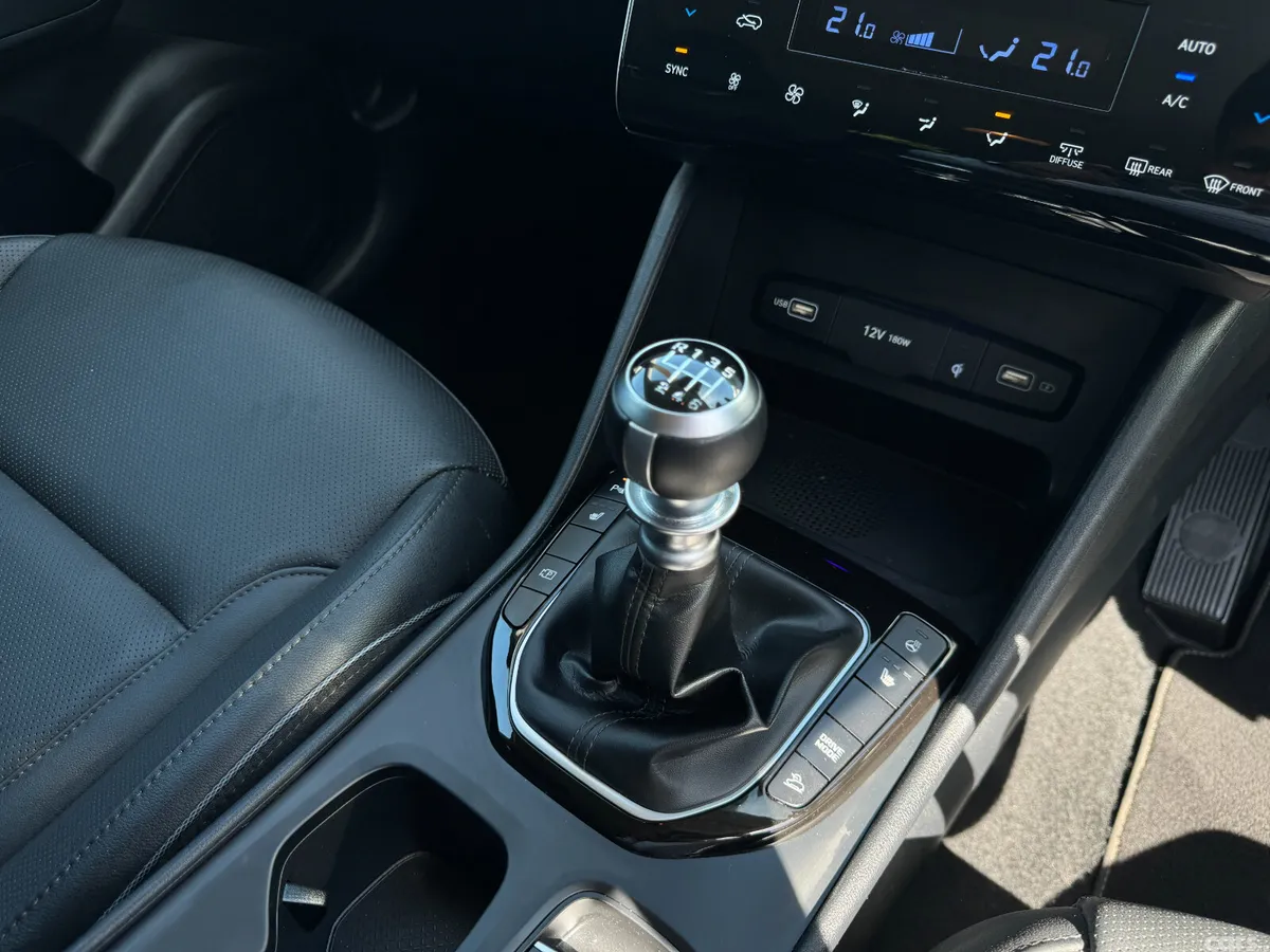 Hyundai Tucson SUV, Diesel, 2022, White