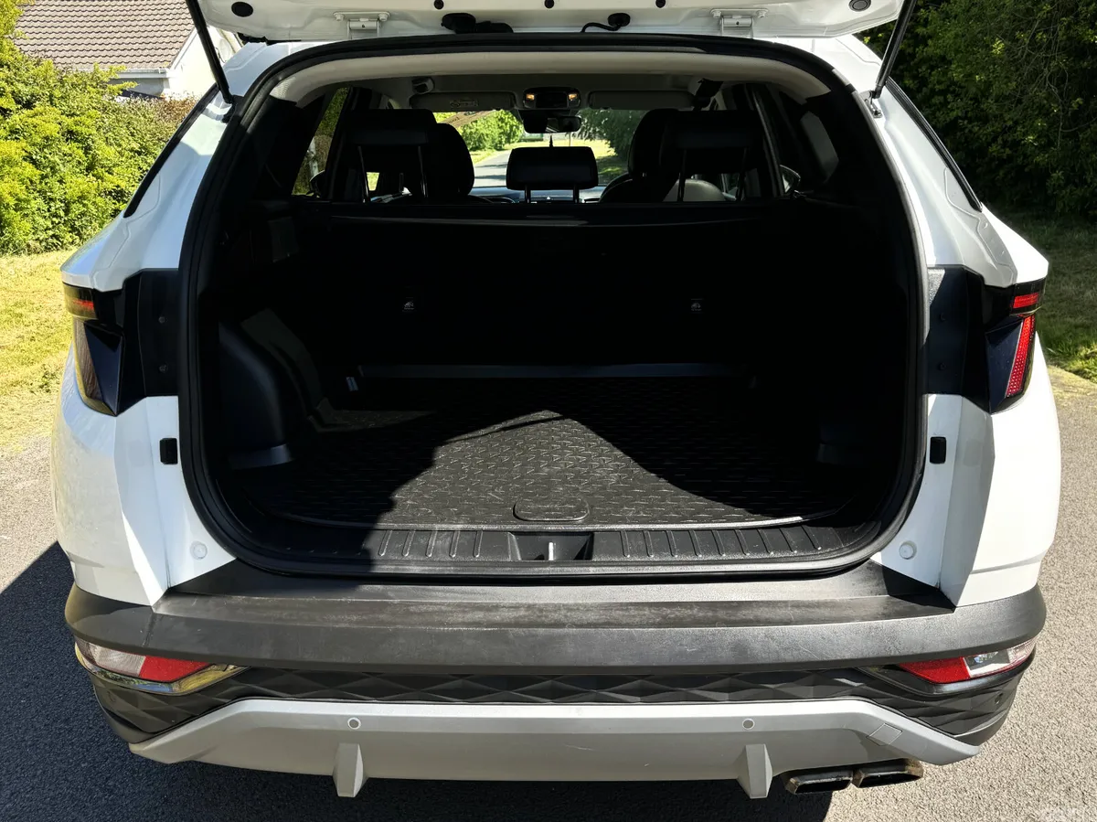 Hyundai Tucson SUV, Diesel, 2022, White