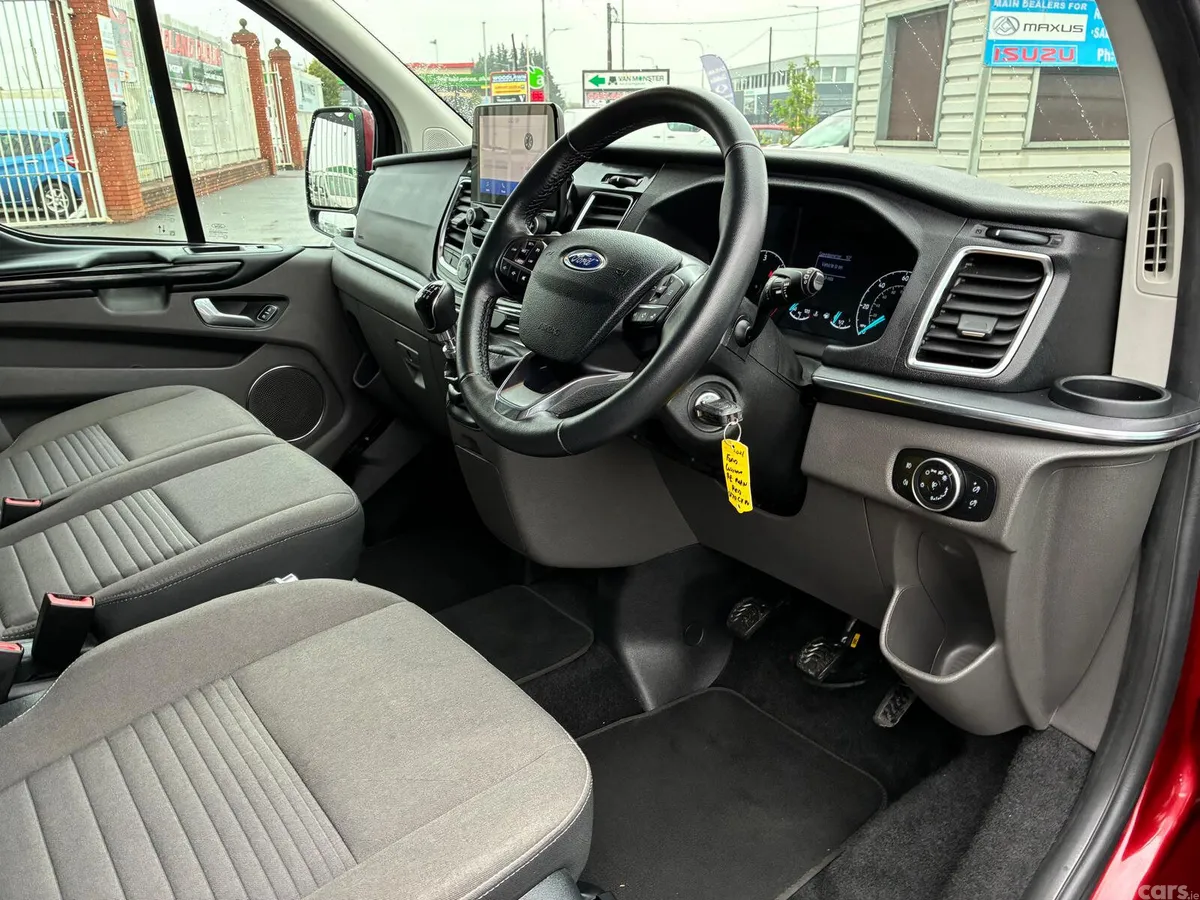 Ford Tourneo Custom Estate, Diesel, 2021, Red