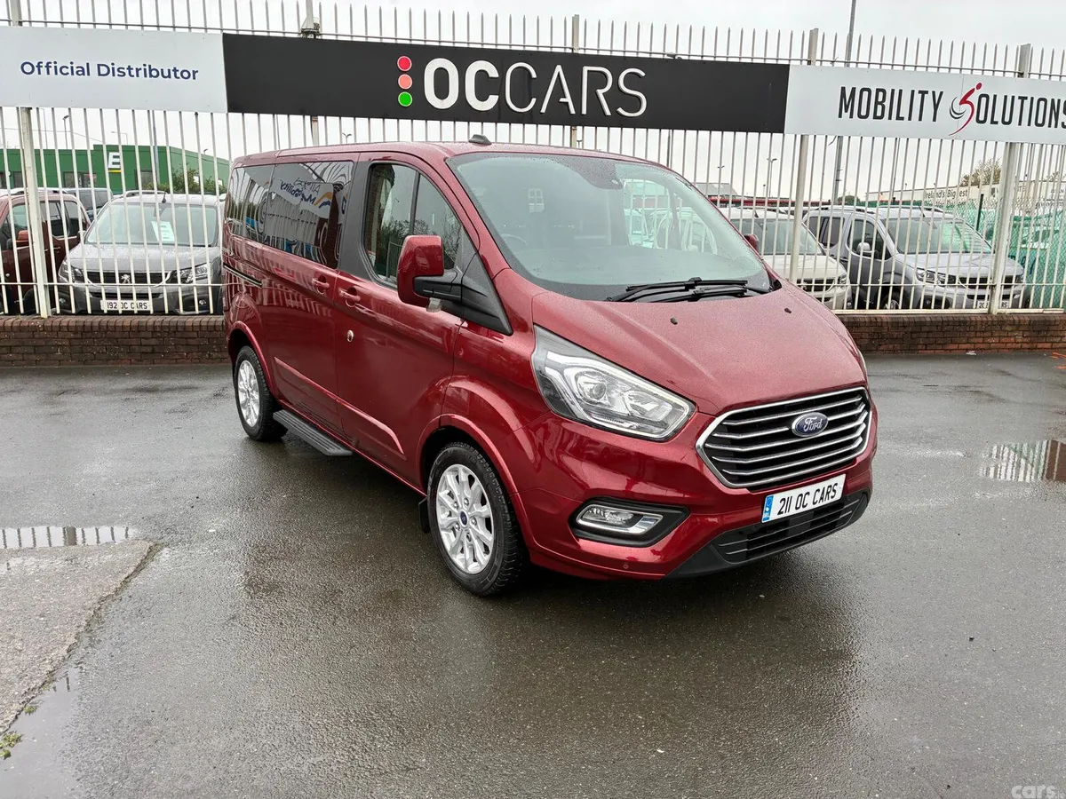 Ford Tourneo Custom Estate, Diesel, 2021, Red