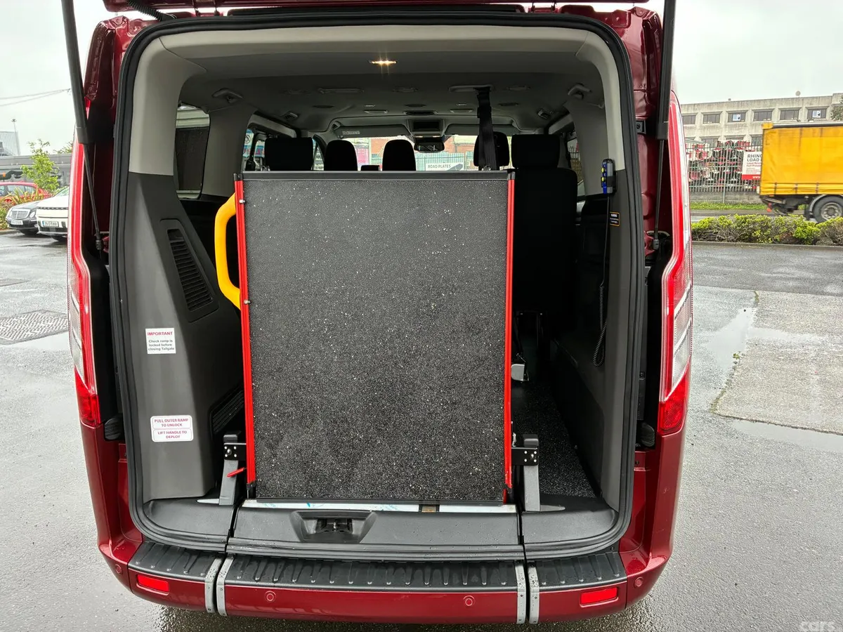 Ford Tourneo Custom Estate, Diesel, 2021, Red
