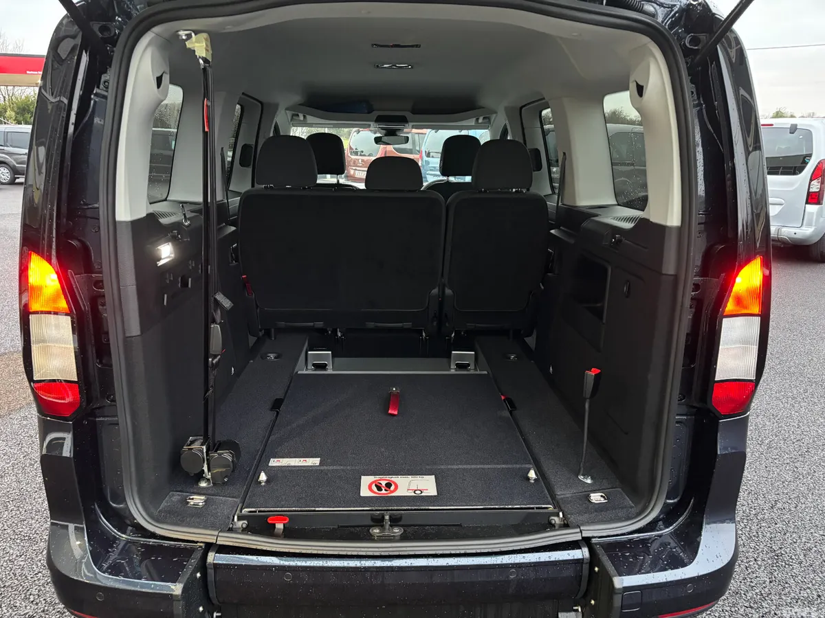 Ford Tourneo Connect MPV, Diesel, 2027, Grey