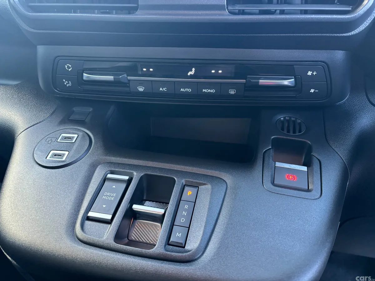 Citroen Berlingo MPV, Diesel, 2027, Green