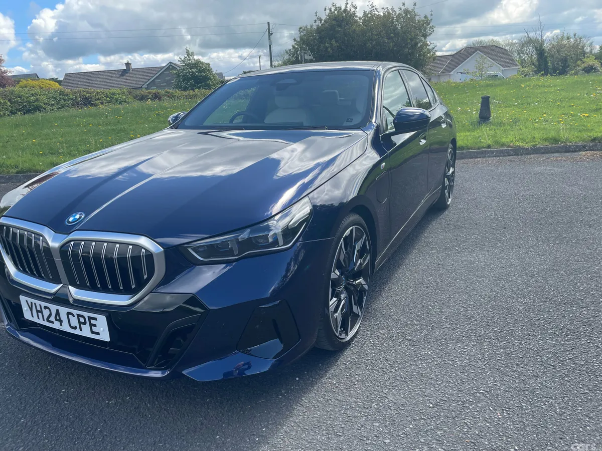 BMW 5-Series Saloon, Petrol Hybrid, 2024, Blue