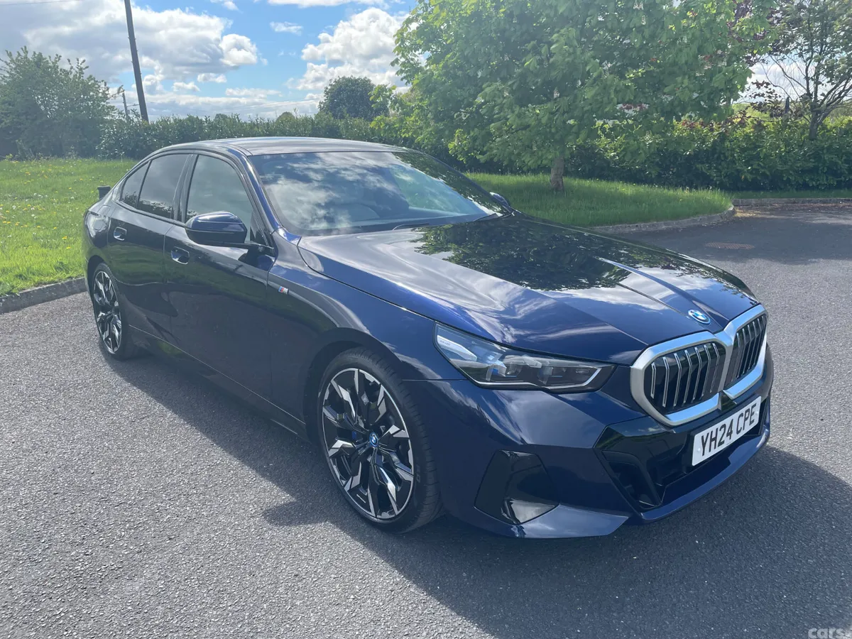 BMW 5-Series Saloon, Petrol Hybrid, 2024, Blue