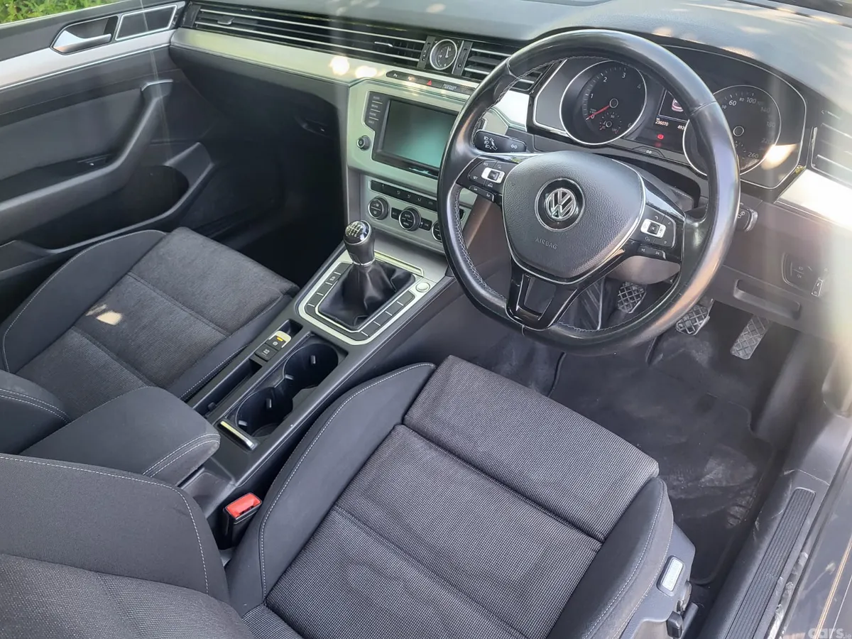 Volkswagen Passat Estate, Diesel, 2017, Grey