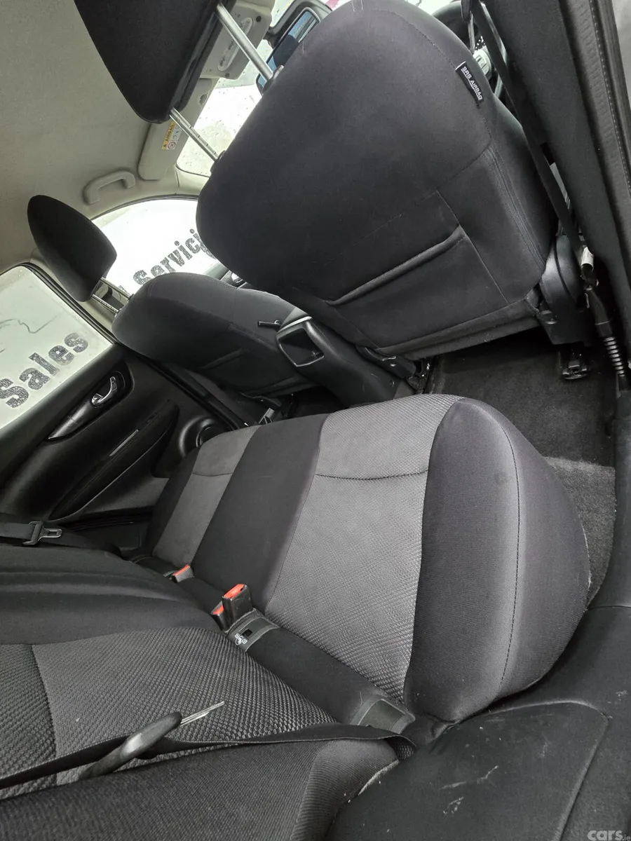 Nissan Qashqai Hatchback, Diesel, 2016, Grey