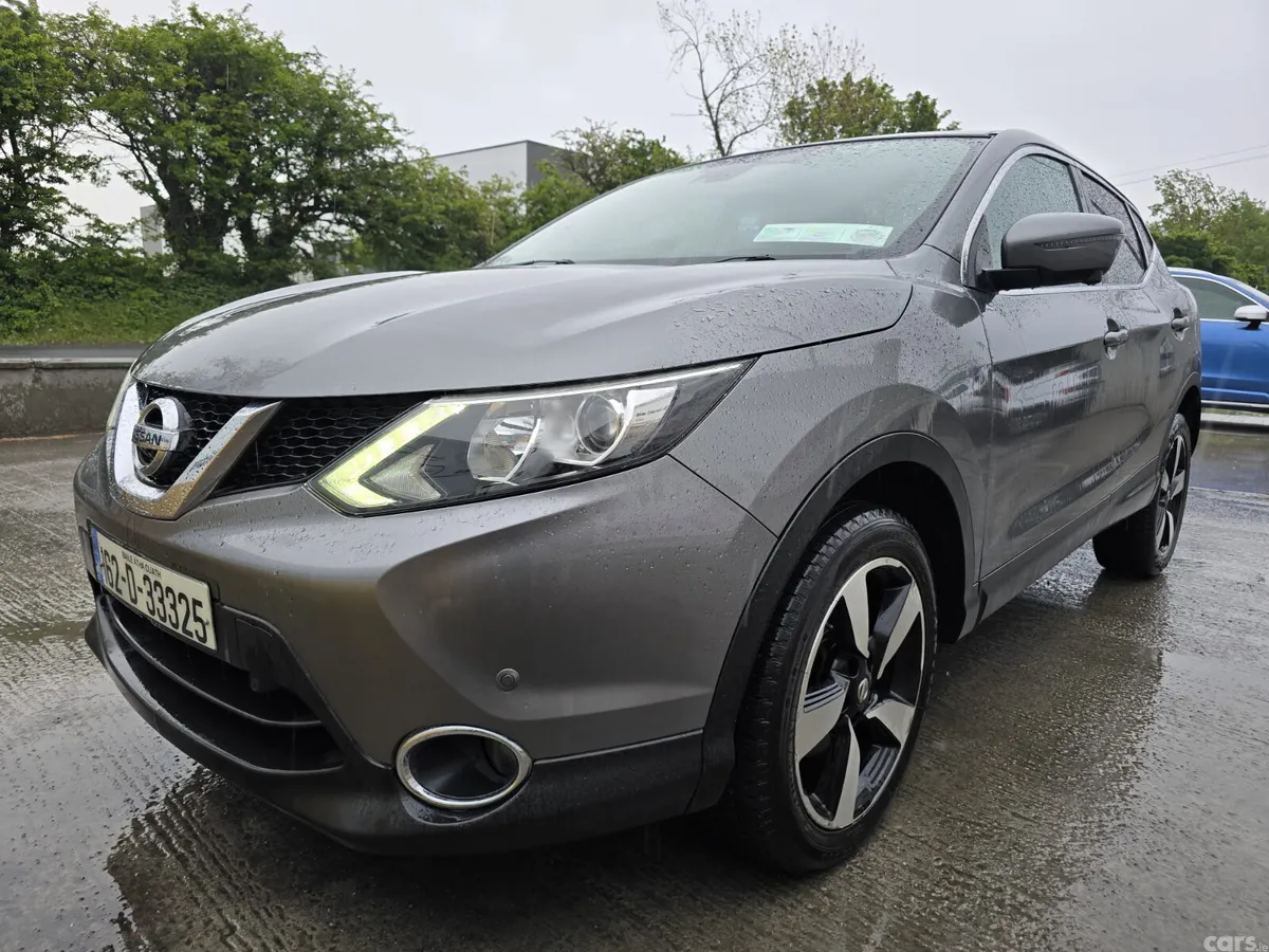 Nissan Qashqai Hatchback, Diesel, 2016, Grey